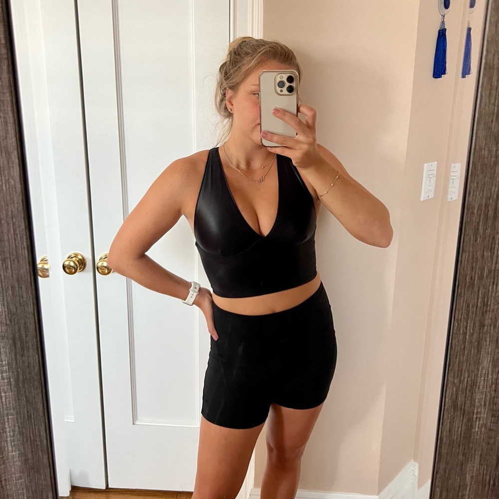 Heroine Sport Black Tank Top